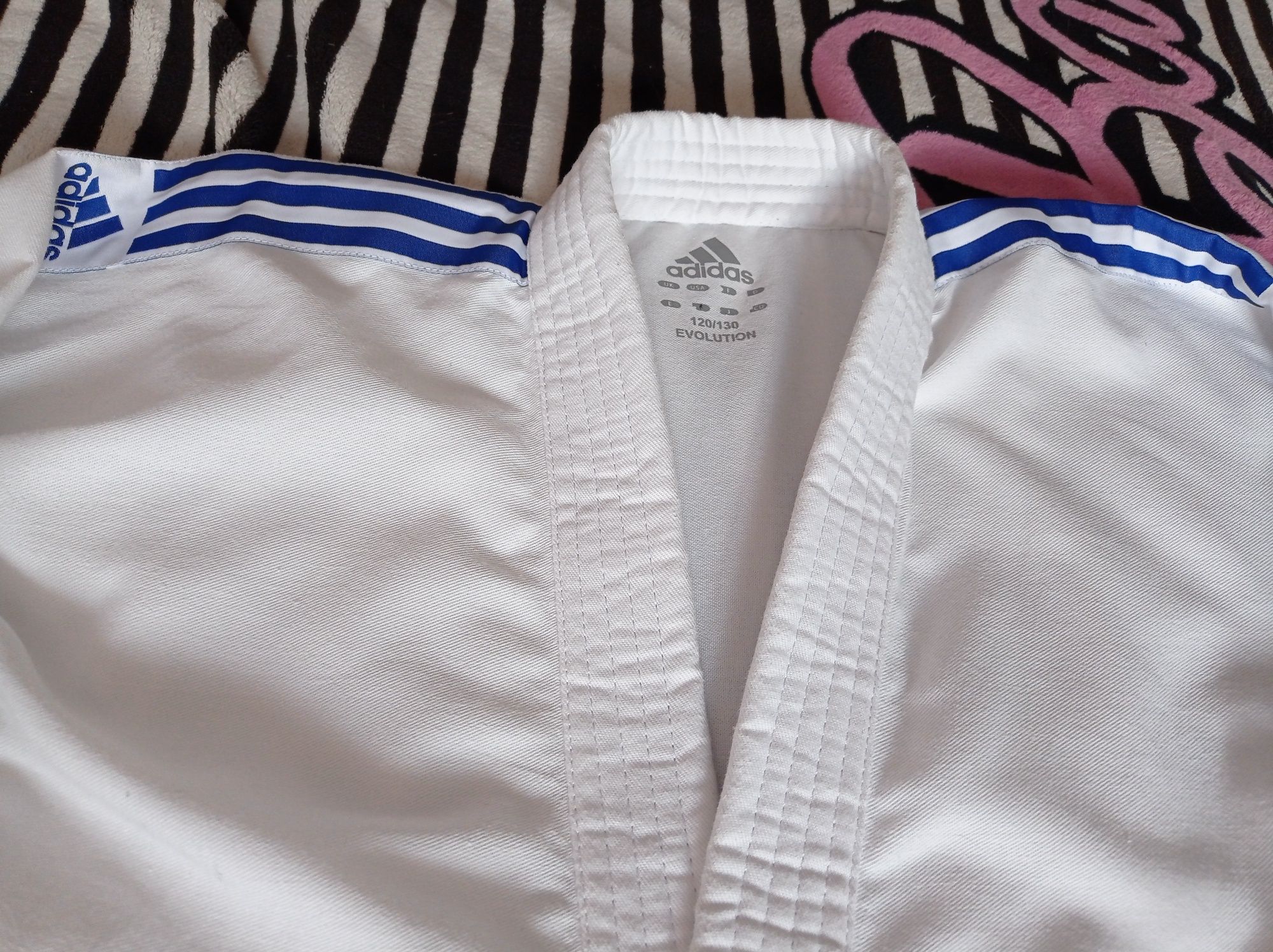 Judoga Adidas, kimono dla dzieci rozmiar 120/130cm (2 w 1)