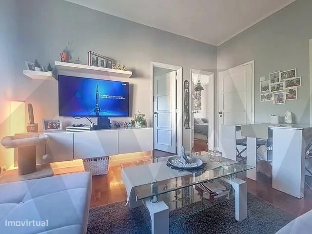 Apartamento T3 com Elegância Lisboeta no Coração de Alcântara