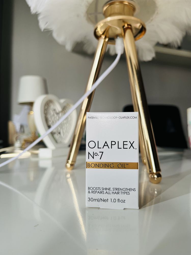 Nowy Olaplex Oil, ratunek na zniszczone włosy