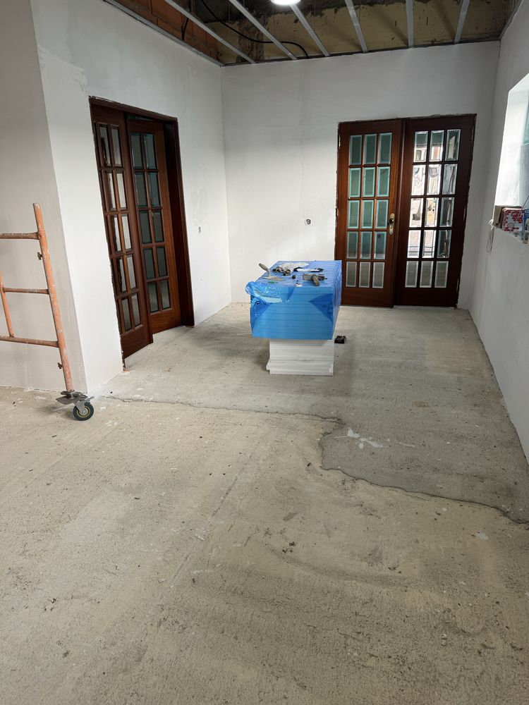 Vendo casa em fase de remodelacao