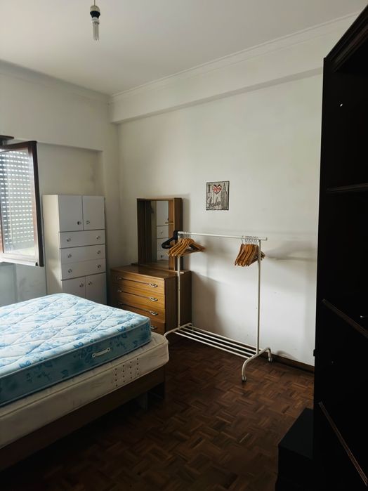 Quarto para arrendar Odivelas