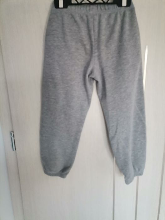 Spidnie dresowe rozmiar 116 cargrini