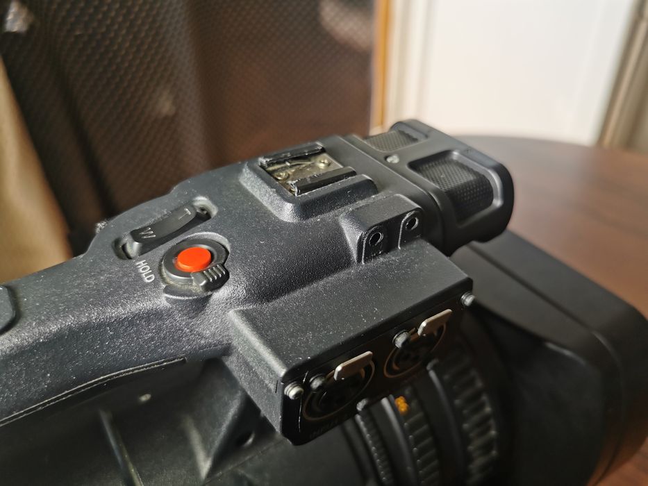 Panasonic AG-AC120EN FULLHD 3 матриці відеокамера професійна