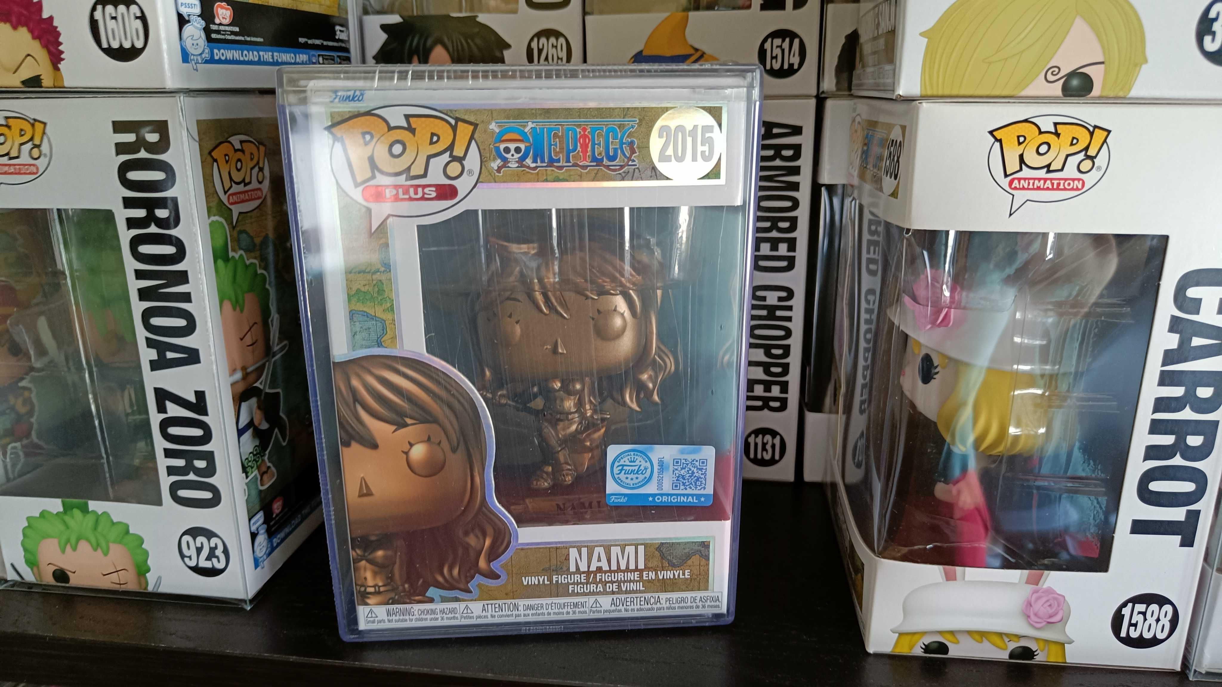 Pop! Plus Nami #2015 Statue (Bronze) com Pop! Protector