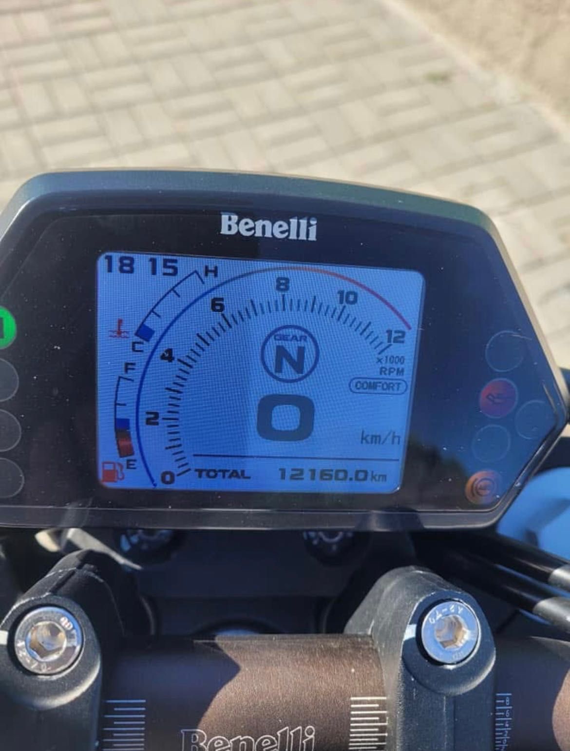 Benelli 502 c  em muito bom estado