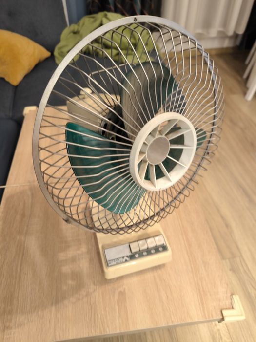 Wiatrak PRL Predom Metrix