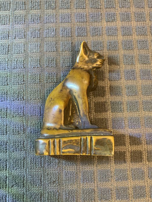 Figurka egipska kot Bastet