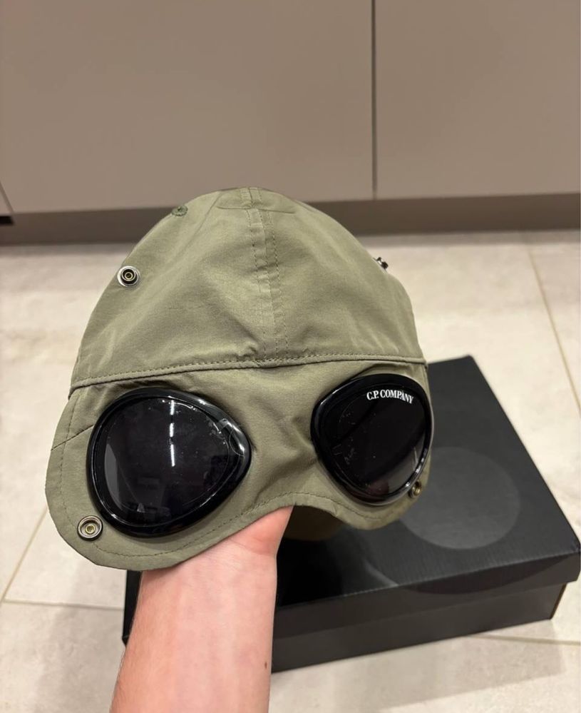 Кепка cp company оригинал