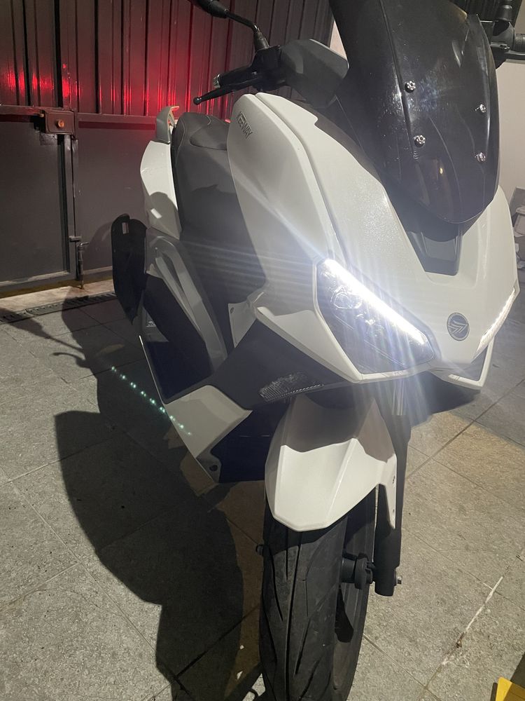 Keeway viest 125 (como nova)