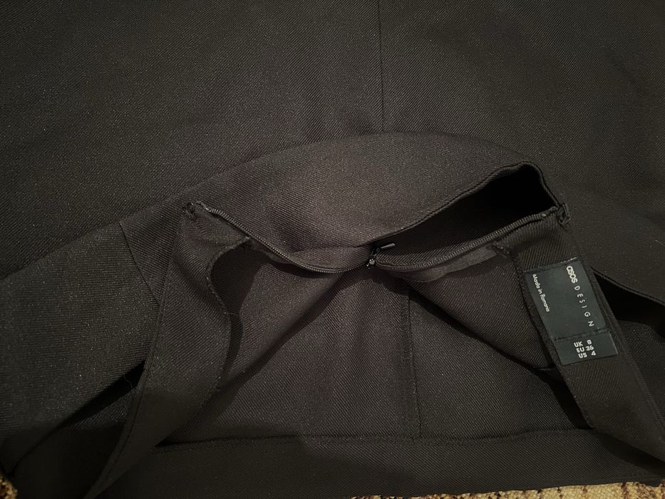 Mini czarna spodniczka asos romiar 36