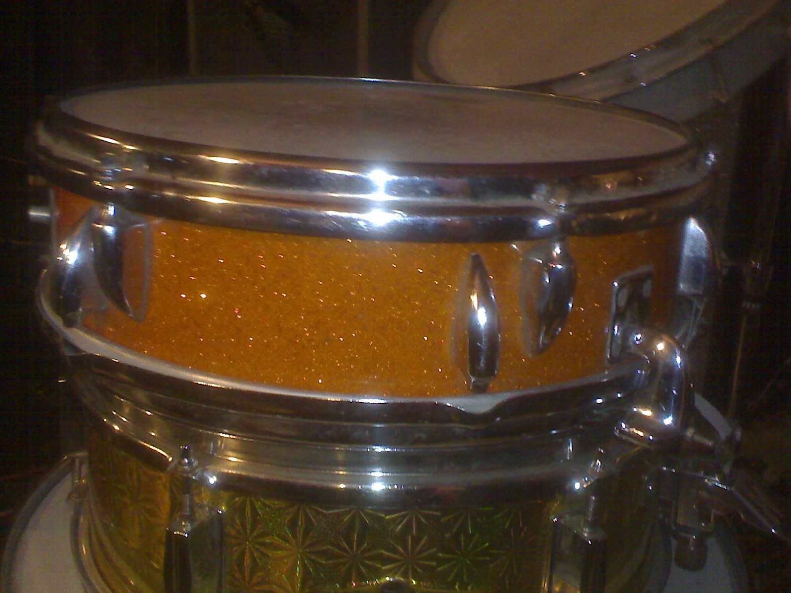 Snare Drum малый барабан  метал та дерев´яний литі ободи Trova GDR
