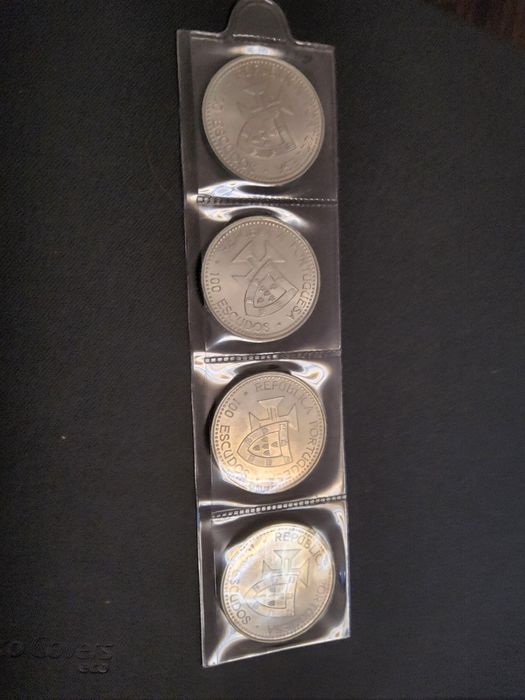 4 moedss 100 escudos