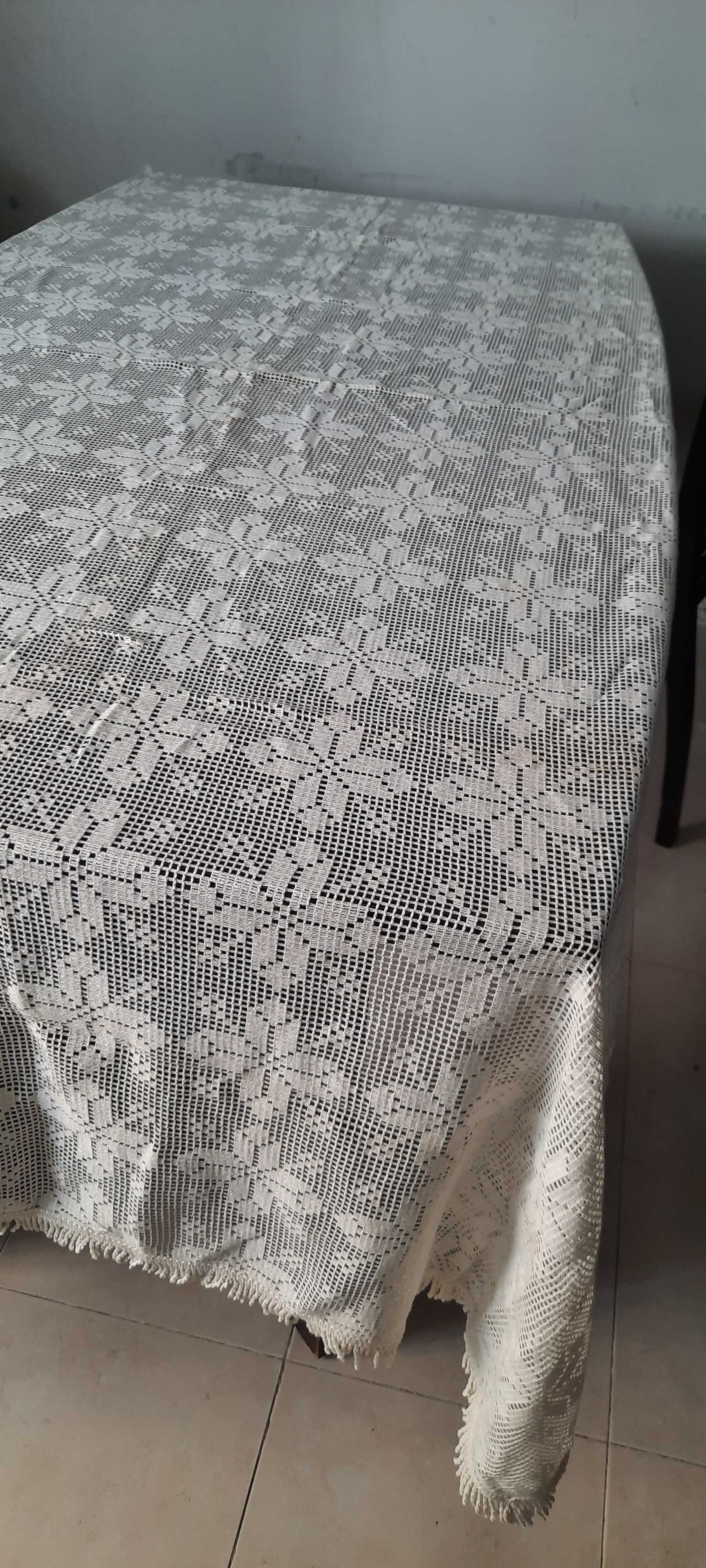 Toalha de mesa em renda