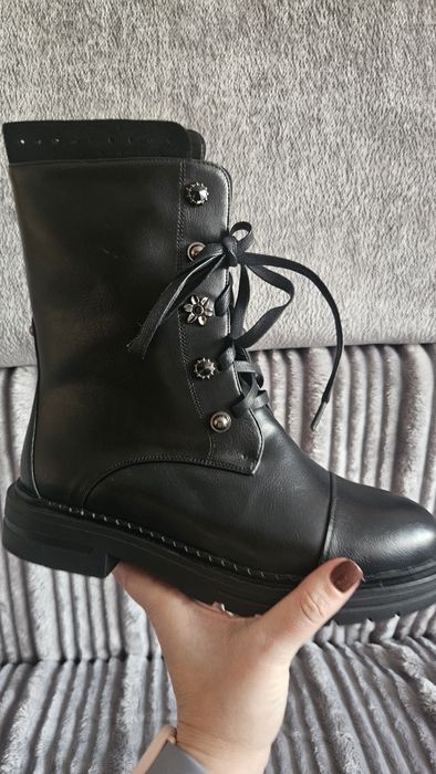 Зимние женские ботинки