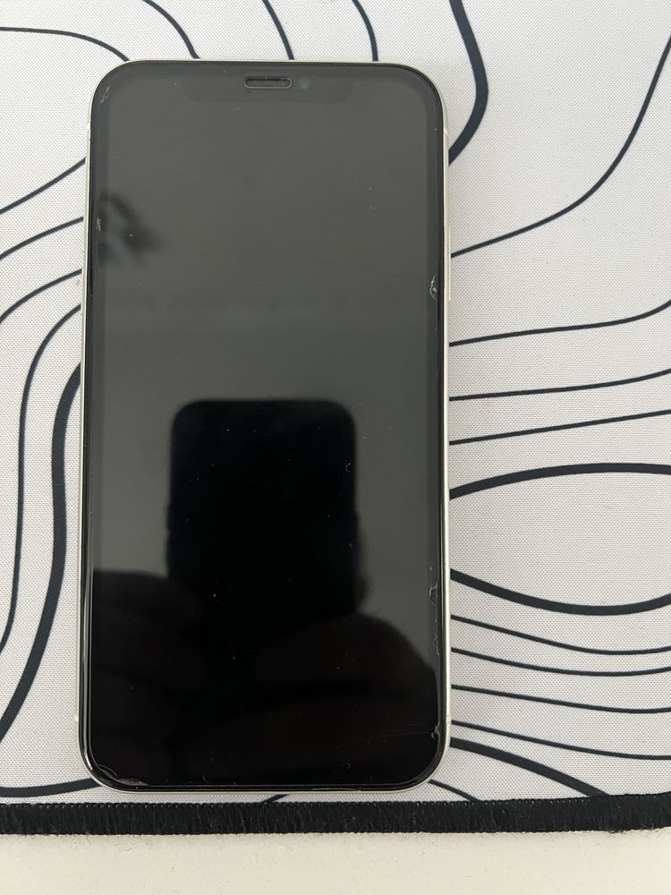 Продам iphone XR
