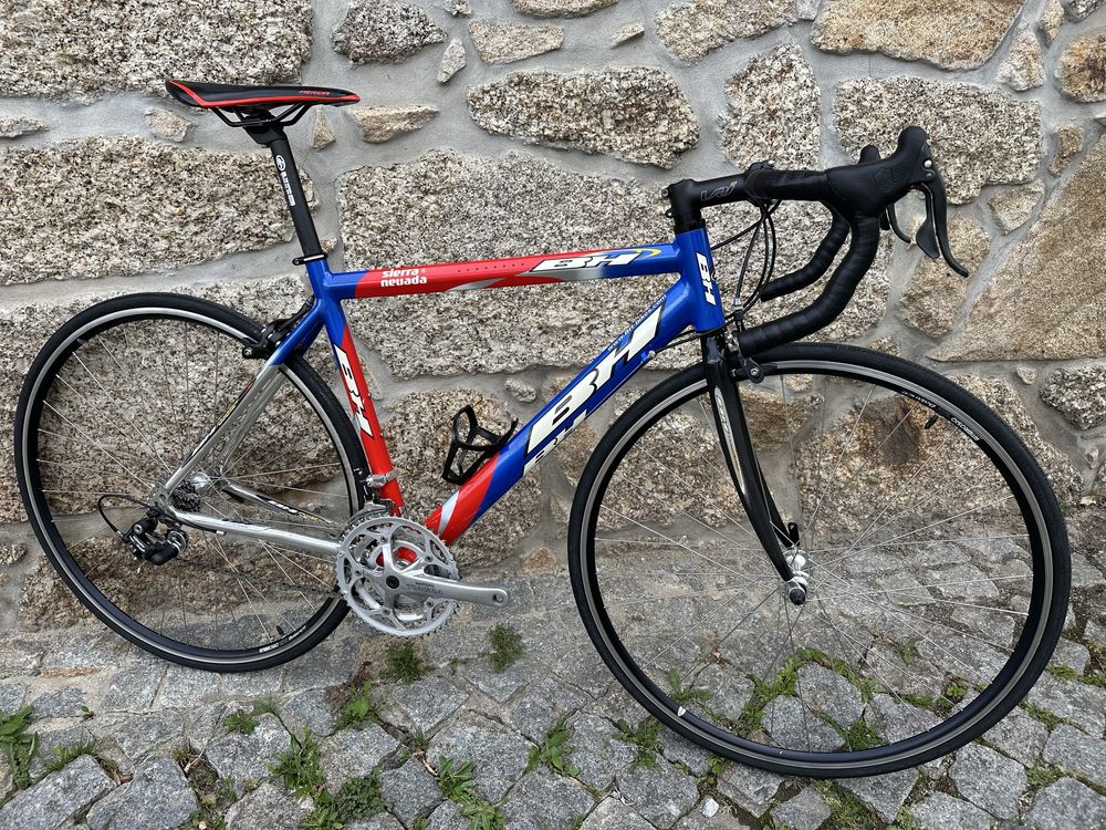 Bicicleta bh estrada impecavel