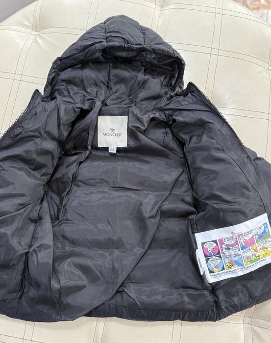 Дитячі курточки MONCLER та BURBERRY