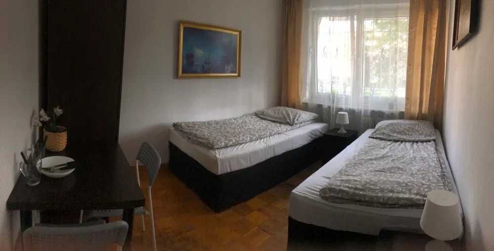 Двомісні кімнати  Гуртожиток у Києві Дешевий хостел біля метро Іподром