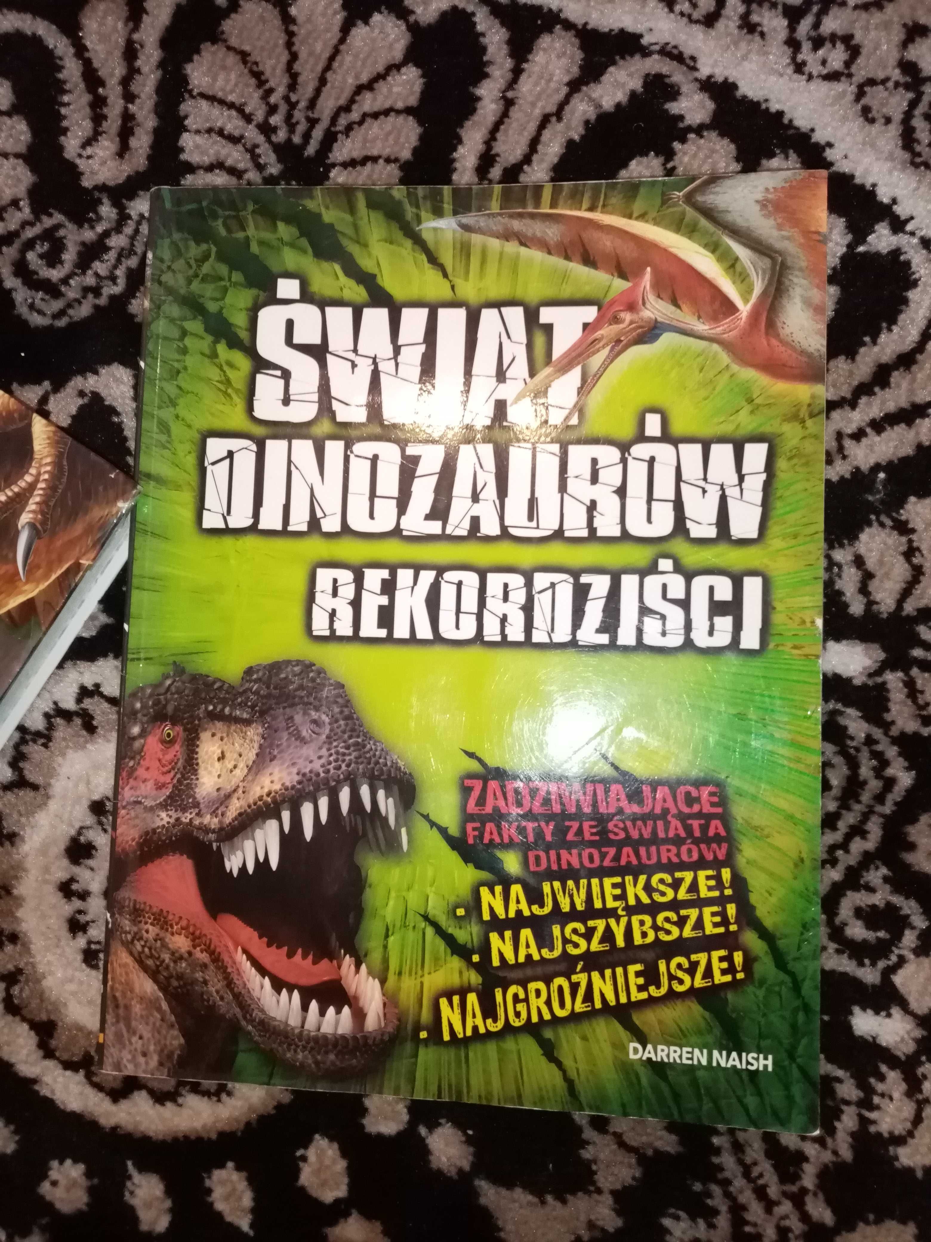 Zestaw książek o dinozaurach
