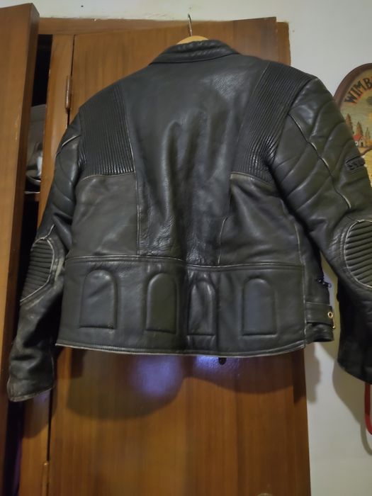 Blusão de cabedal em bom estado