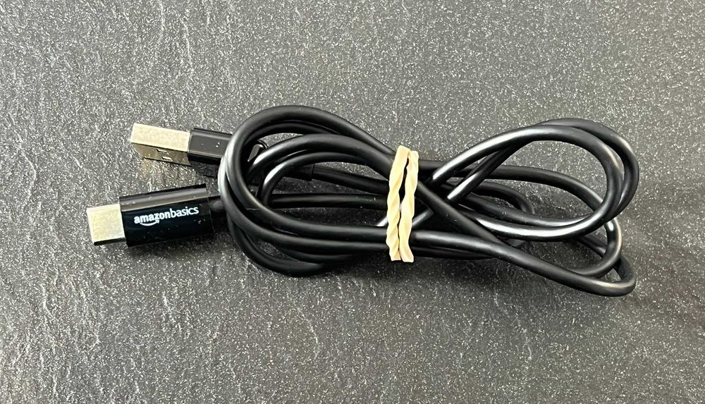 Kabel ładujący Amazon Basics USB-C do USB-A 2.0 Fast Charger