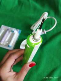 Електрична зубна щітка Braun на запчастини