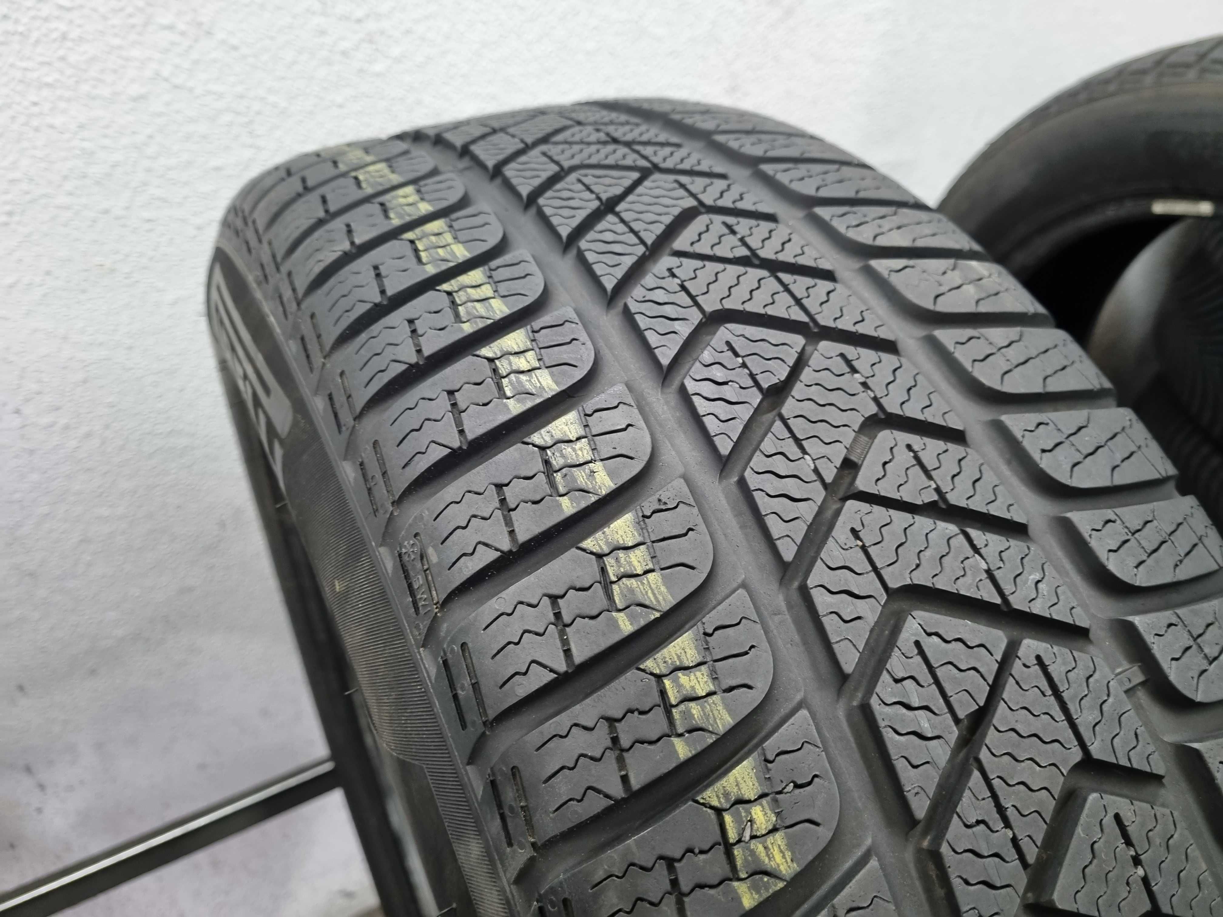 235/55/17 99H Pirelli Winter Sotto Zero 3 Dot.2720R