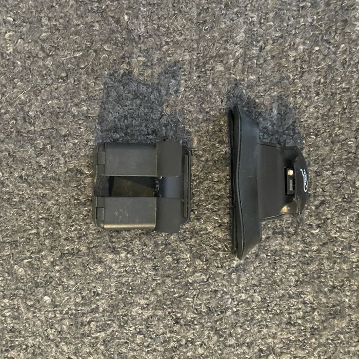 PS4 Slim (800GB) com acessorios