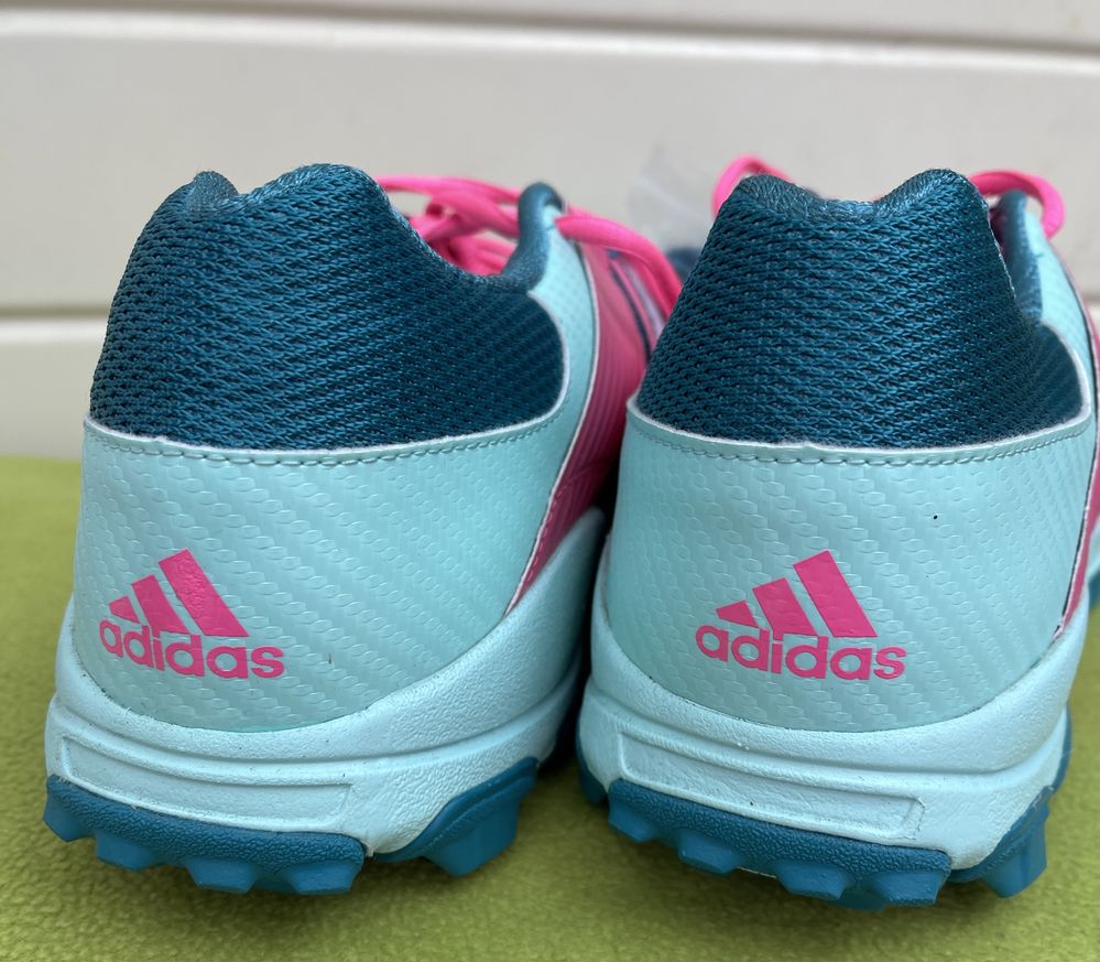 Adidas кроссовки оригинал 46 р новые