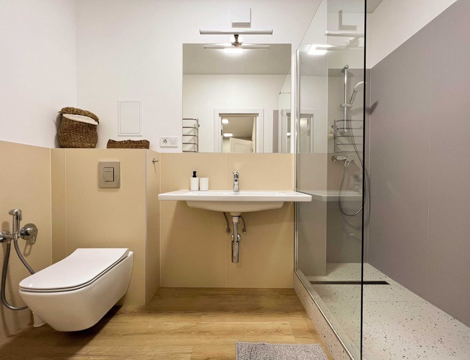 м.Яремче, Карпати, 1к. сучасна квартира, гори, річка, помісячно, центр