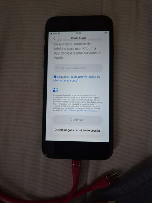 Tenho para venda este telemovel iphone SE