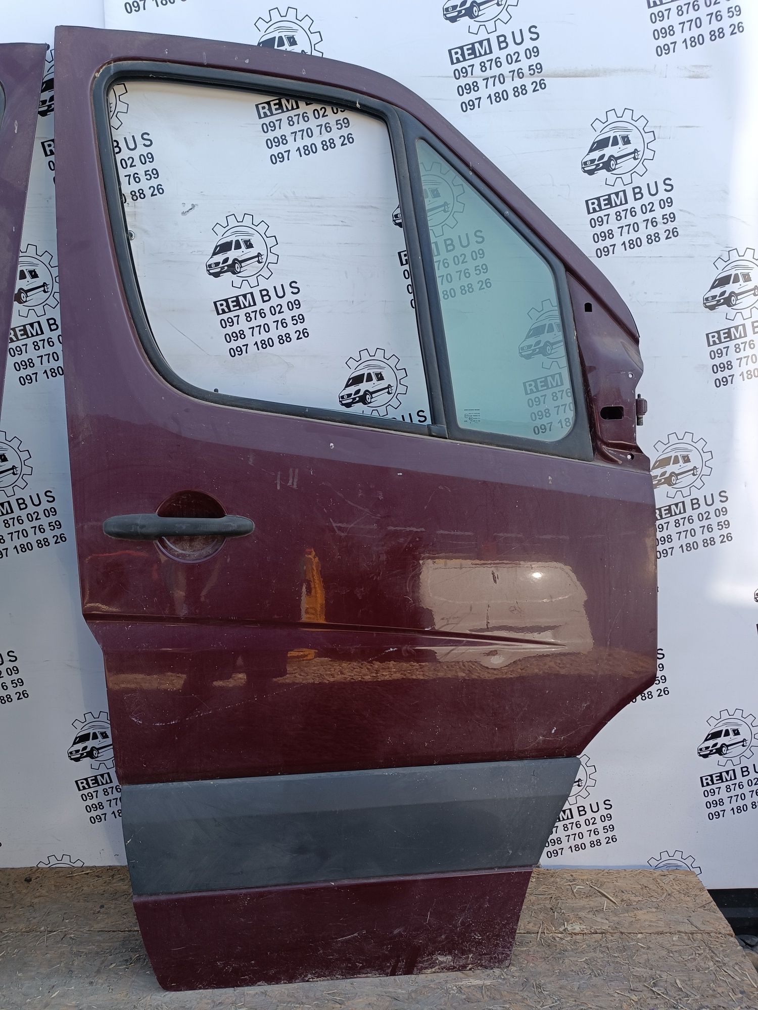 Фіолетові двері передні для MB Sprinter VW Crafter дверка дверь