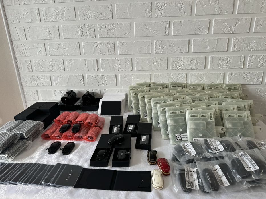 Оригінальний Ключ машинка Tesla model 3/Y/S/X