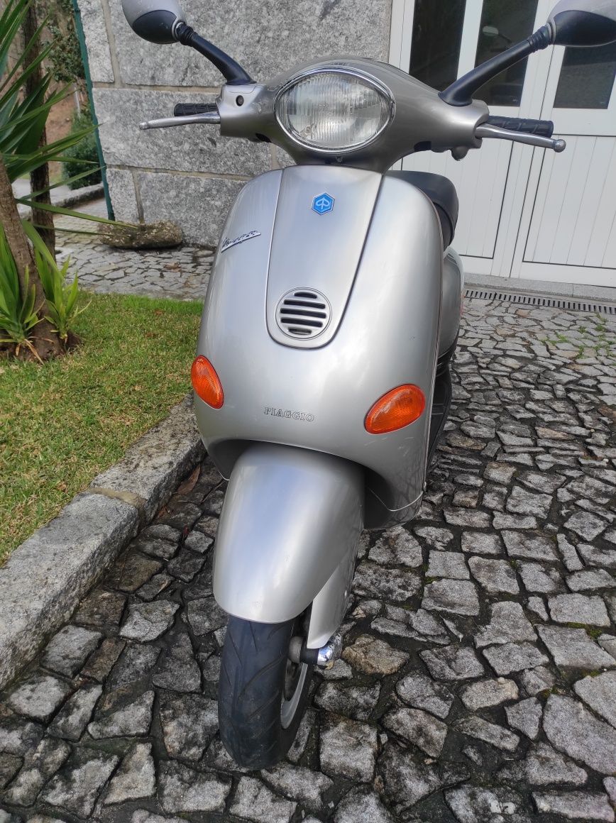 Vespa Piaggio ET2