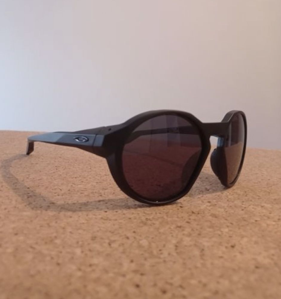 Oakley Clifden Preto