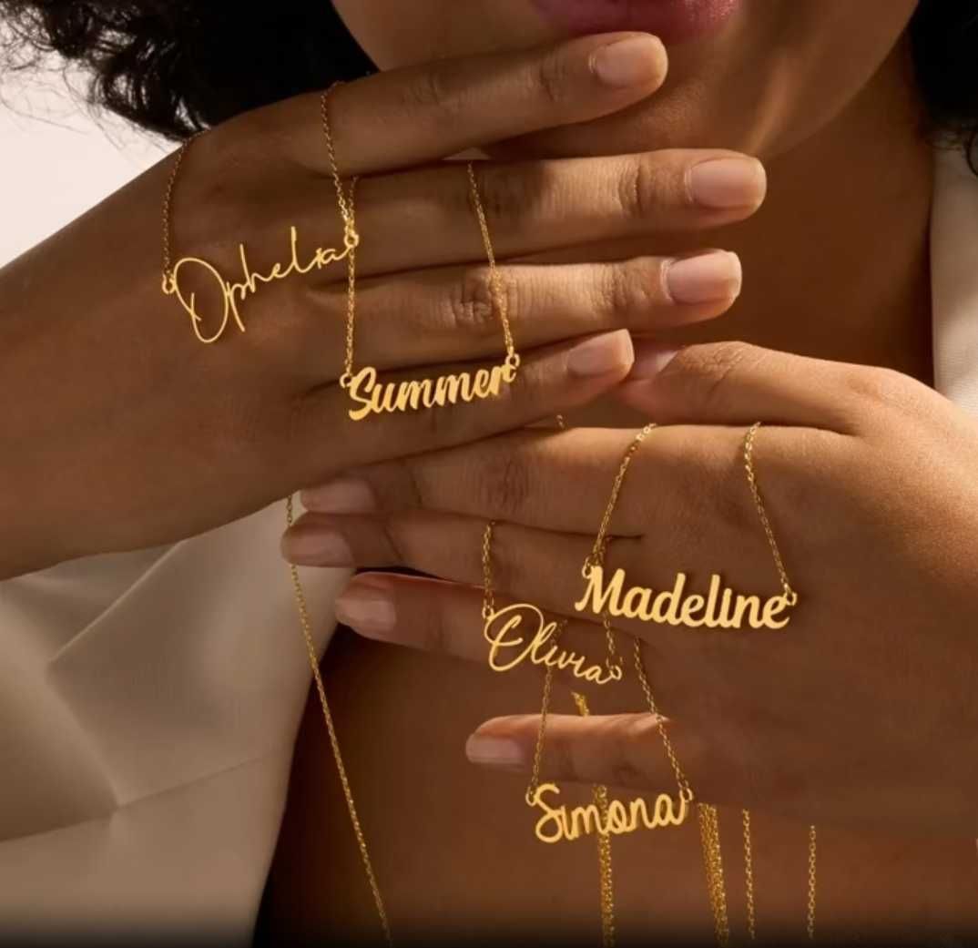 Colar com nome personalizado para mulheres