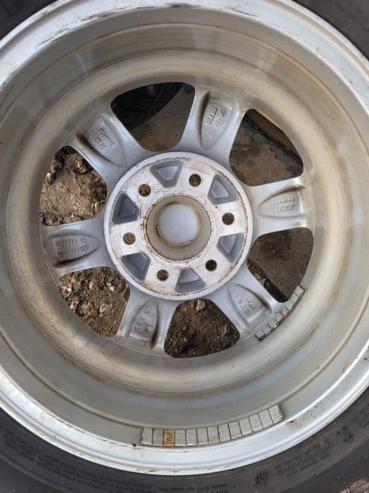 Alufelgi koła sprinter 6x130 235/65r16c alutec nokian zimowe z kolcami