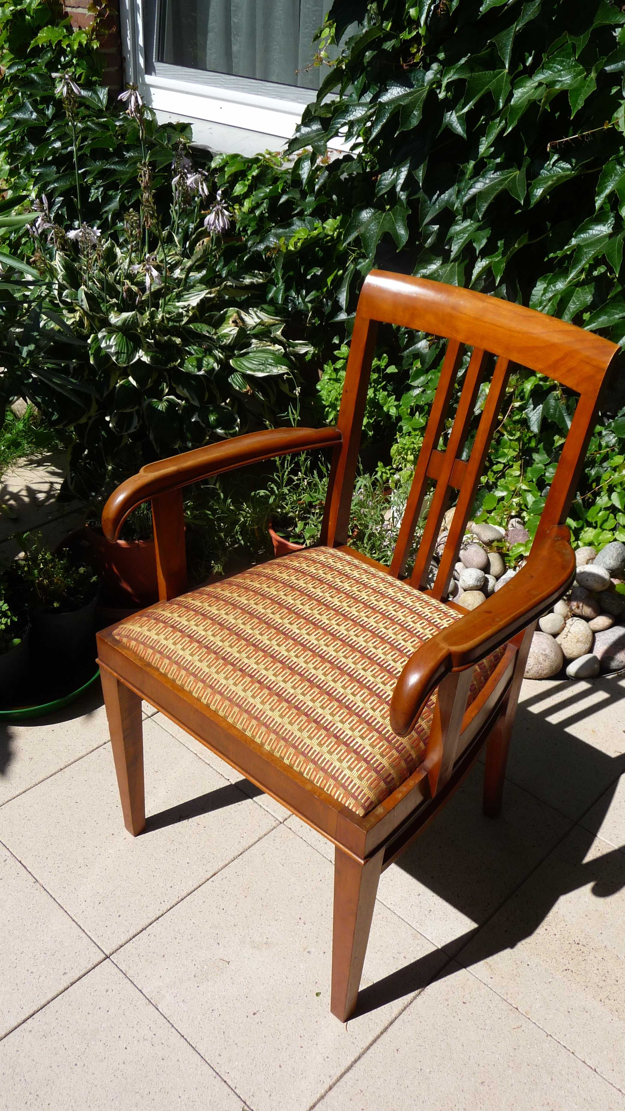 Piękny antyczny komplet (2 Fotele i 4 Krzesła) z drewna wiśniowego