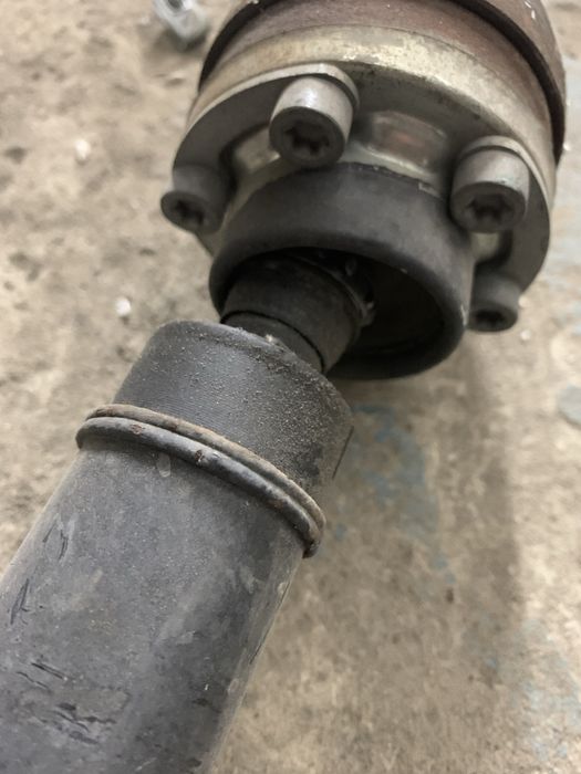 Карданный вал ford escape mk4 2021г