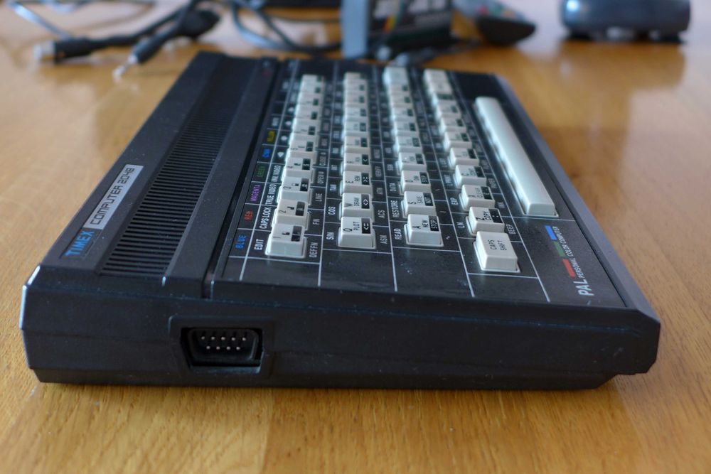 Timex 2048 RGB !!! Idealny, 1 na 1000 ! Kompatybilny z ZX Spectrum