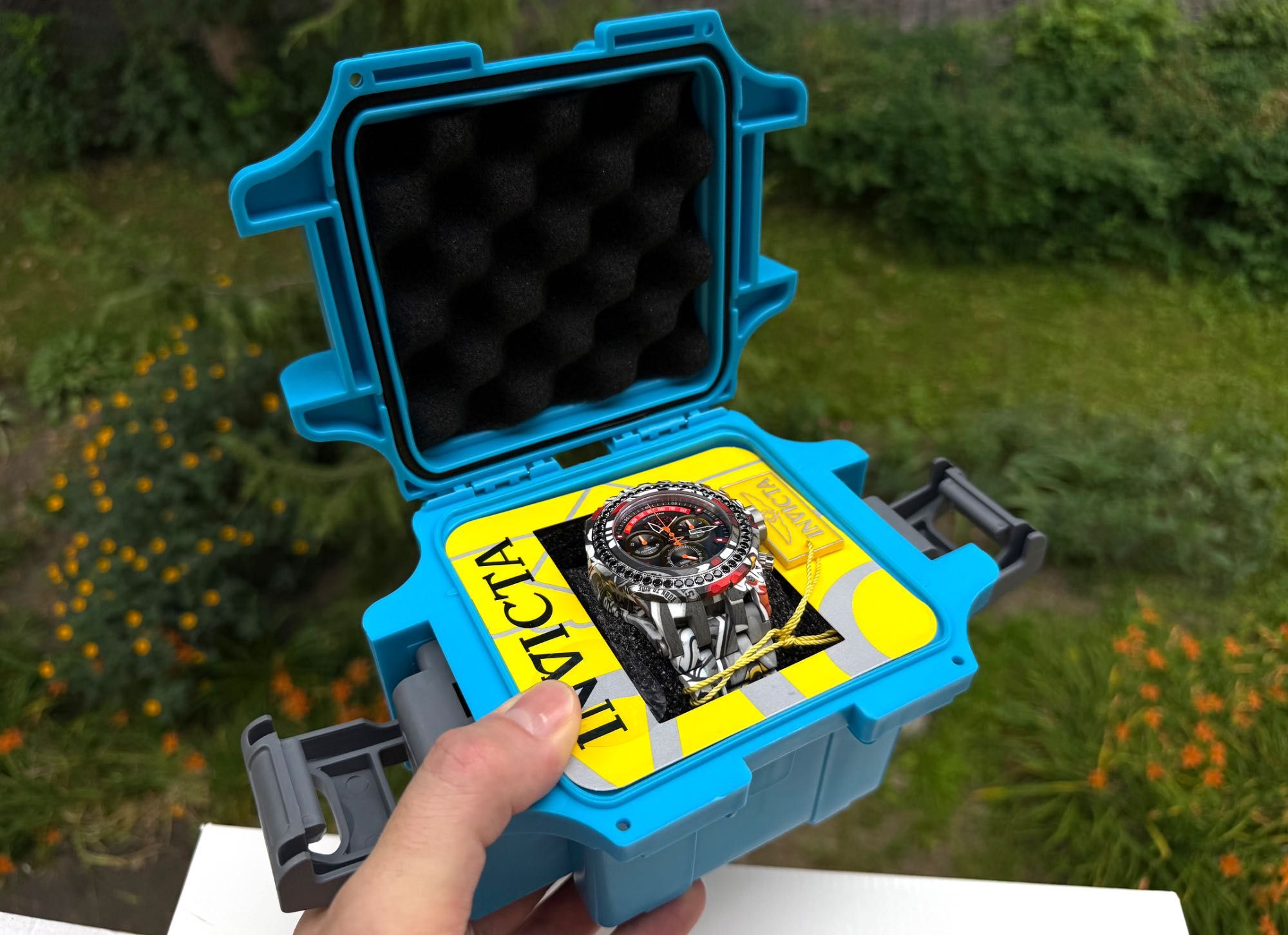 Invicta 32252 Subaqua Reserve 52 мм. Graffiti HydroPlated 500 MT Swiss