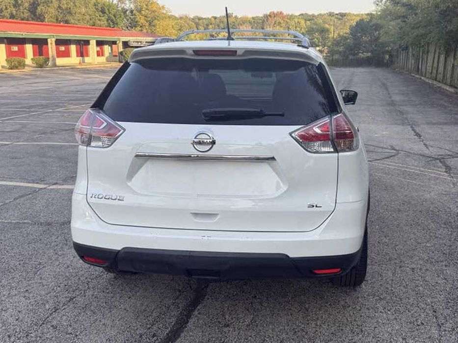 Nissan Rogue SL      2016