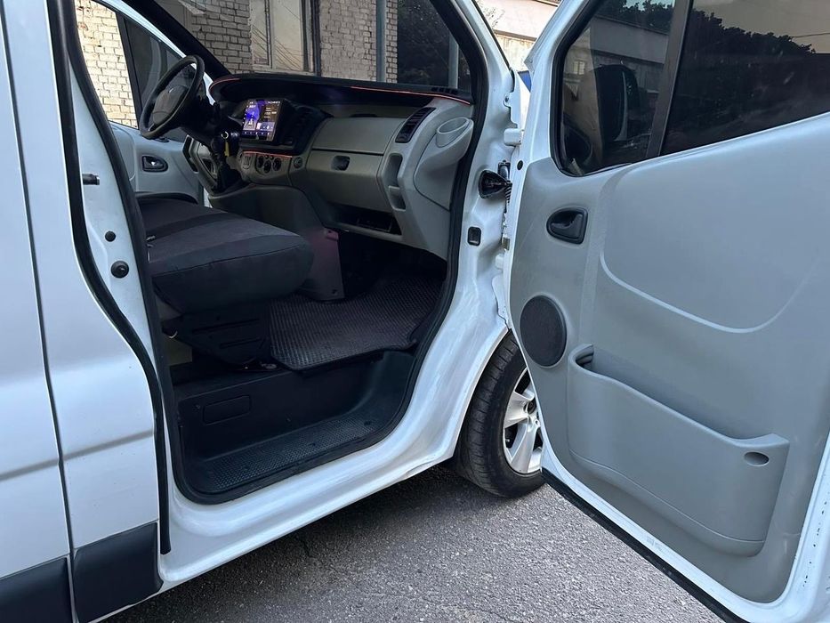 Продам рено трафик