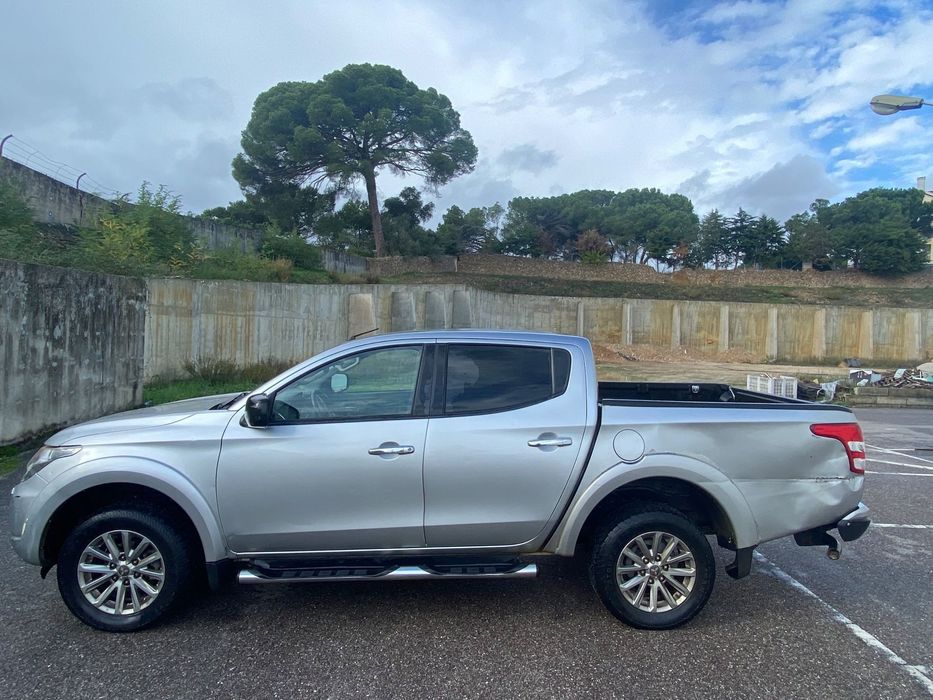 Mitsubishi L200 2.4 DI-D CD Intense Space Cab Strakar 4WD