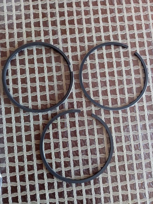 КОЛЬЦА поршневые ВАЗ- 21011,  2108 . 2105