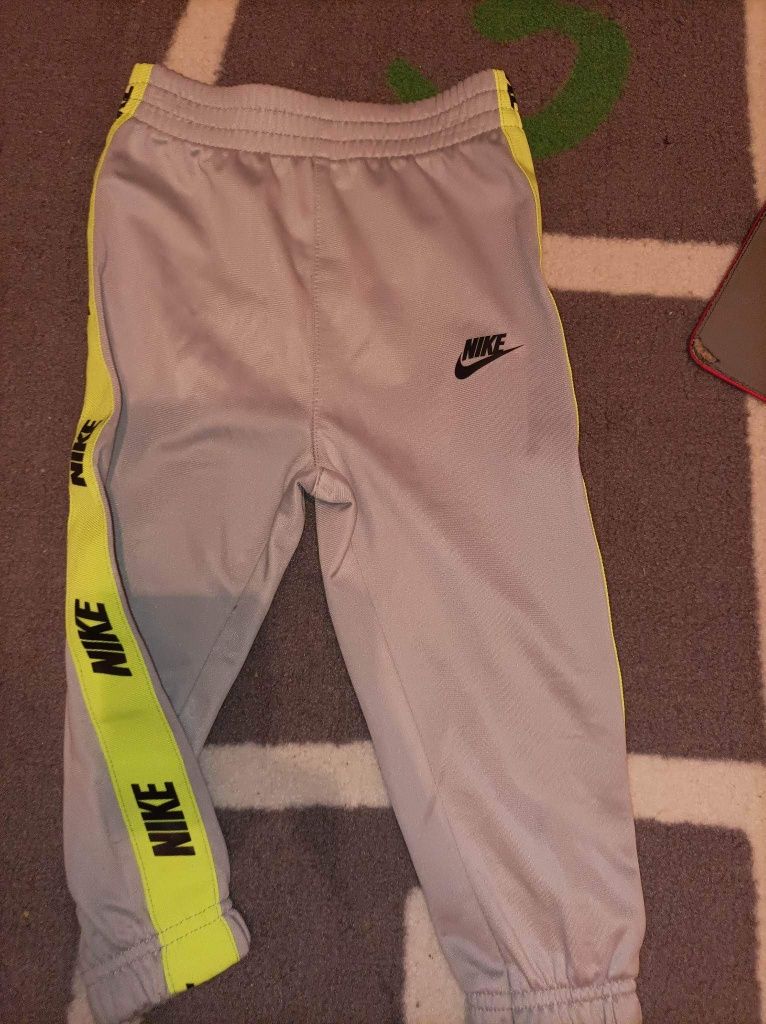 Spodnie dziecięce z Nike