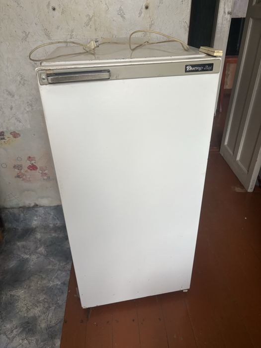 Продам холодильник