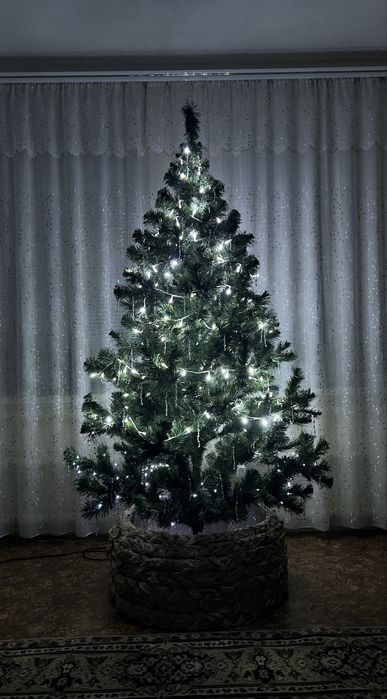 Продам искусственную ёлку