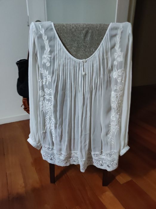 Blusa de cerimónia Bordada