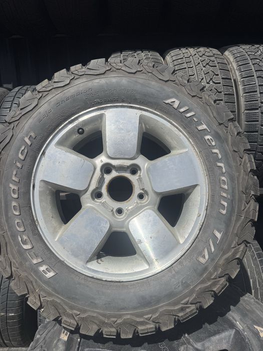 Диски з шинами Jeep Cherokee BF Goodrich 245/70 R17 5x114.3 AllTerrain
